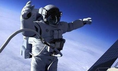 Чем отличается астронавт от космонавта фото