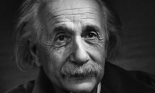 Теория относительности Эйнштейна простыми словами фото